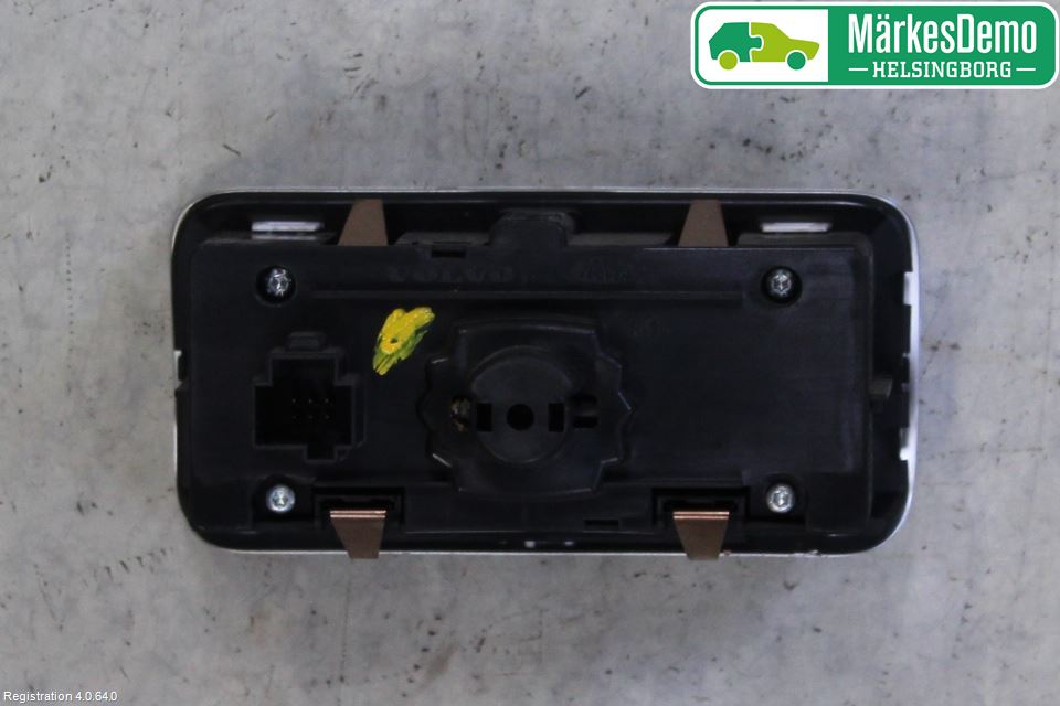 Volvo V70 14-16 Bryter Hovedlys