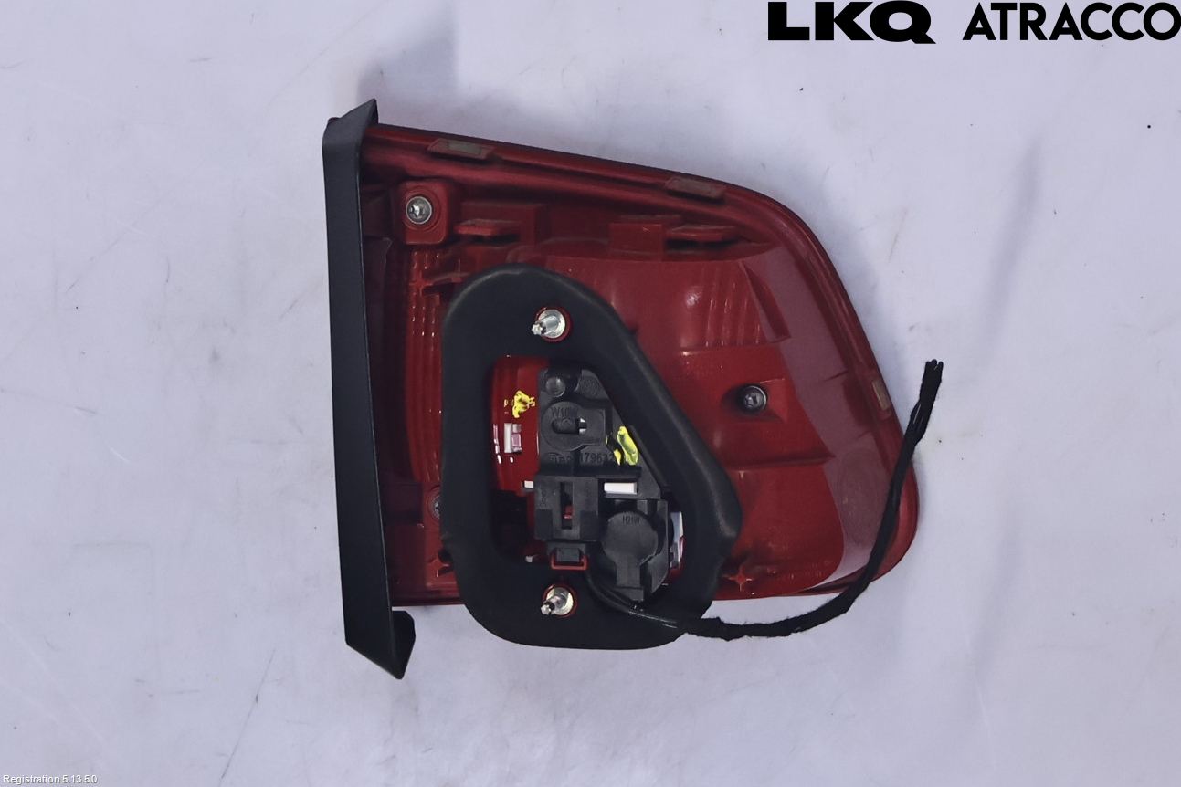 Volkswagen VW TIGUAN 07-16 Baklykt Høyre  På Luke(Indre)