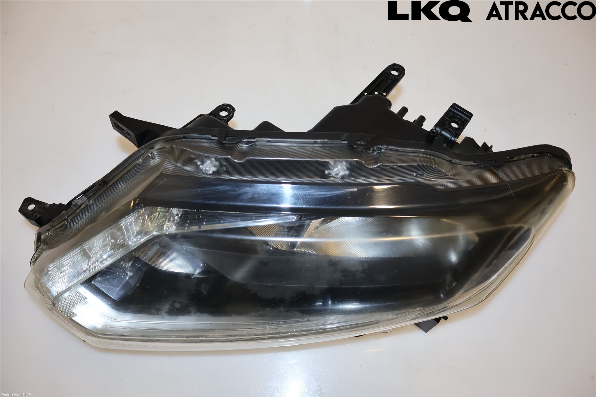 Nissan X-TRAIL 14-21 Frontlykt Venstre
