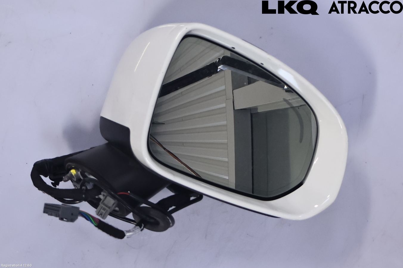Volvo V90 CROSS COUNTRY 17->> Speil H M-El Justering