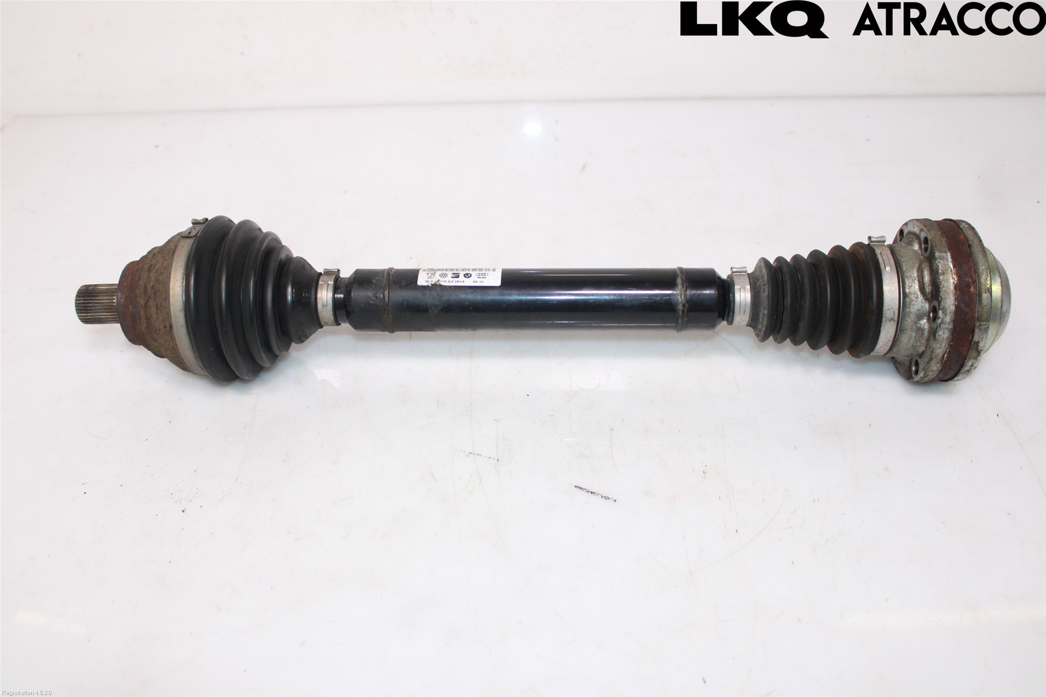Volkswagen VW PASSAT 11-14 Drivaksel Foran Kompl Høyre