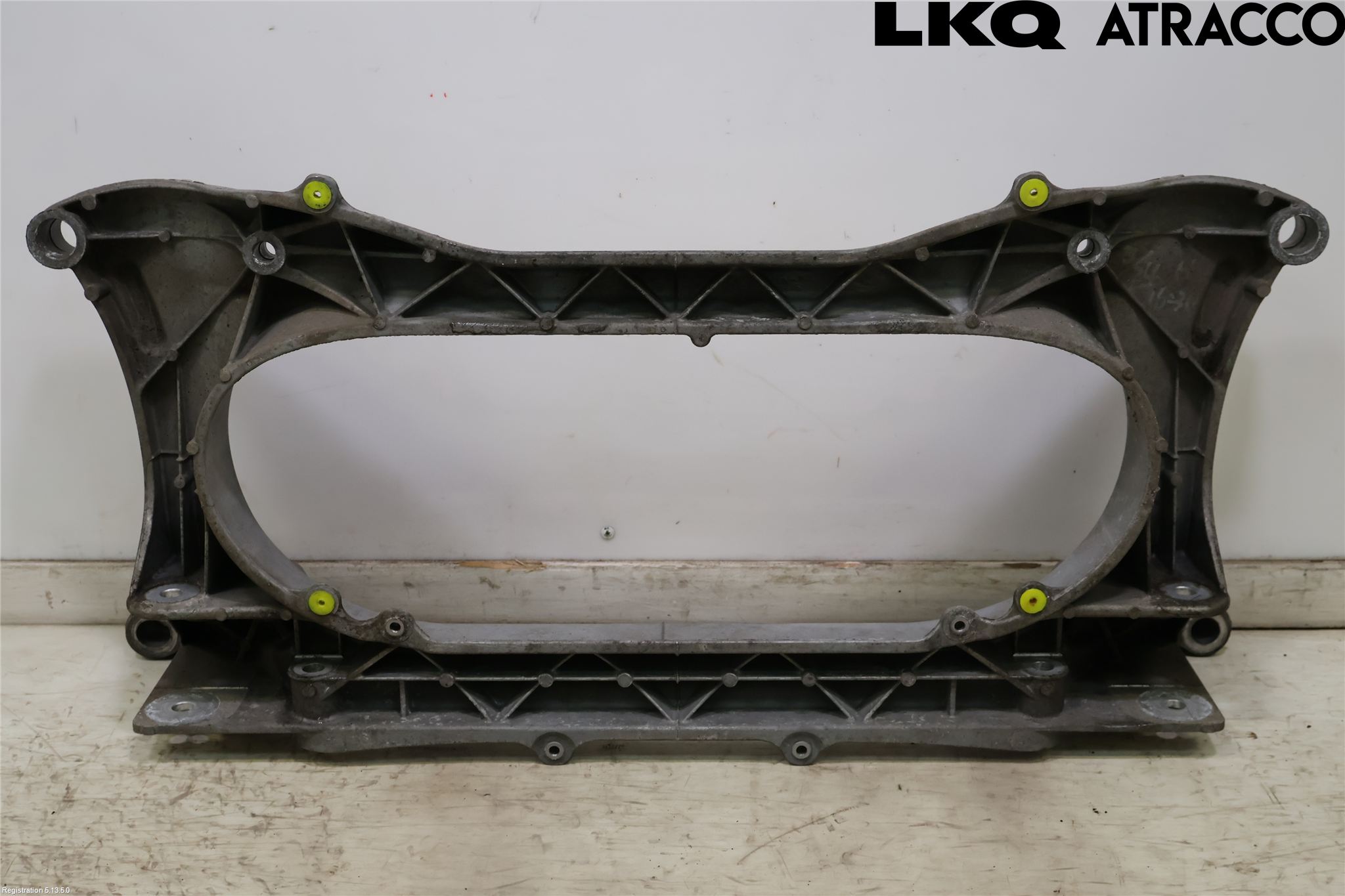 Lexus IS 250/350 14-20 Forstillingsbjelke(Tvergående)