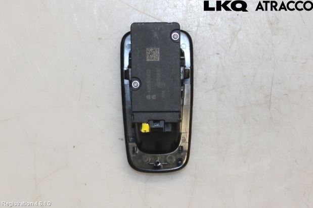 Mercedes-Benz MB C-KLASS (W205) 14-21 Bryter Parkeringsbrems