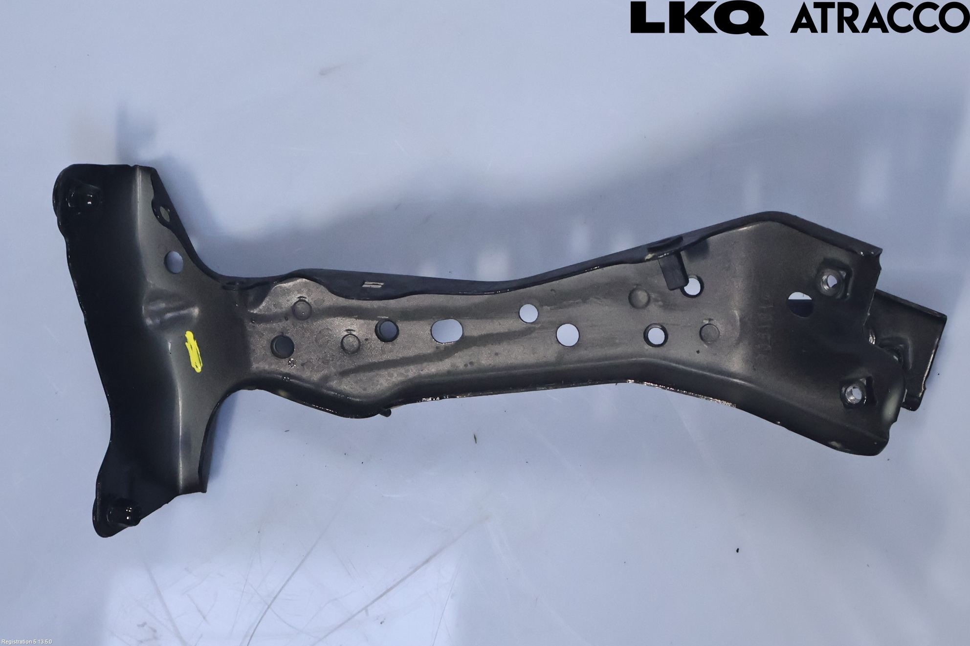 Audi A3/S3 8V 13-20 Frontskjermfeste Venstre