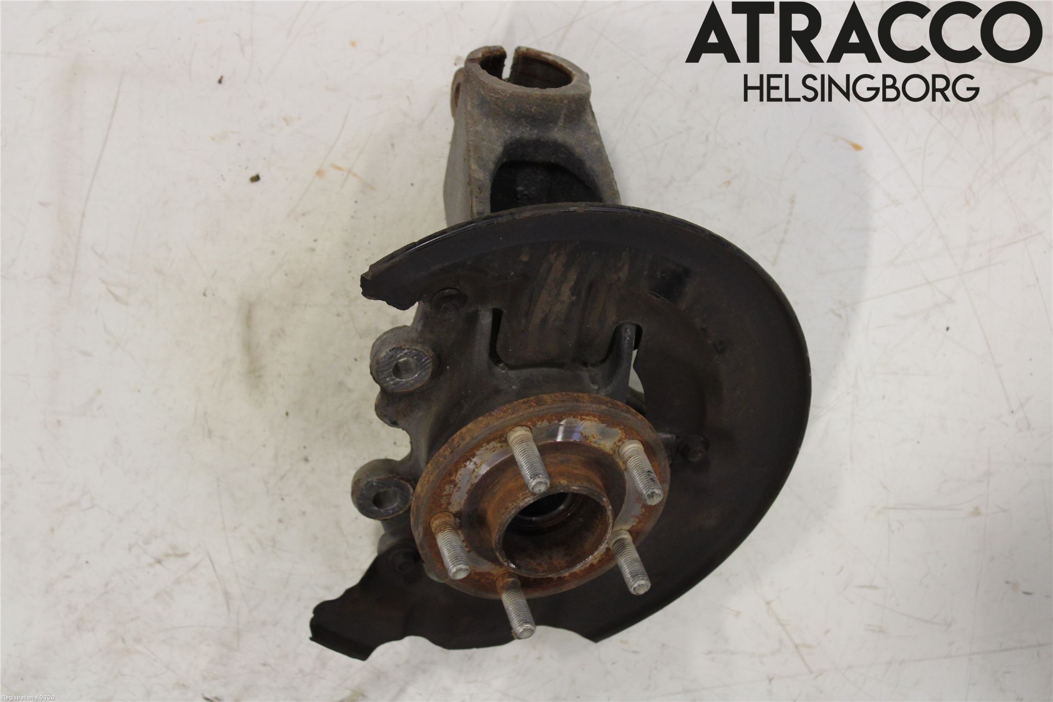 Ford FOCUS 11-14 Spindel Vf