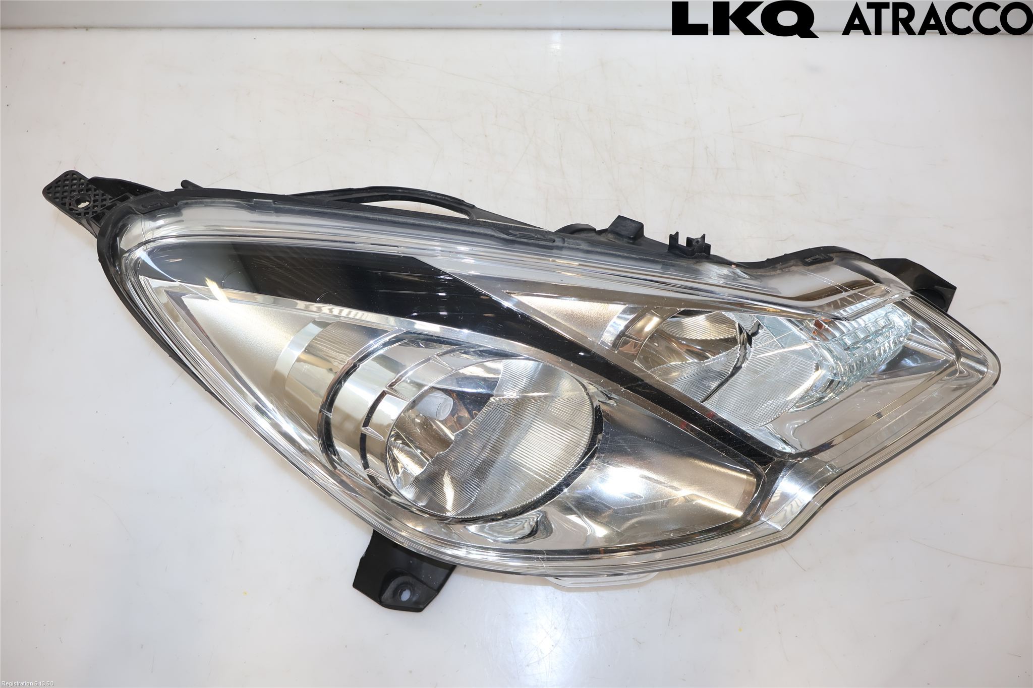 Citroen C3 10-17 Frontlykt Høyre