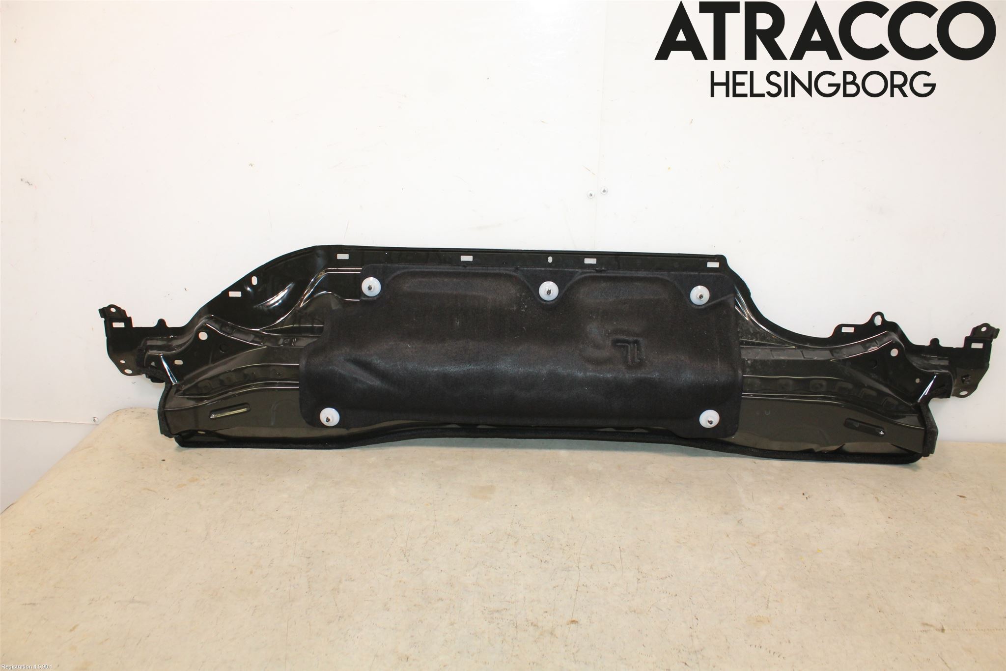 Toyota YARIS XP21 20- Visker Deksel-Grill-Under Frr
