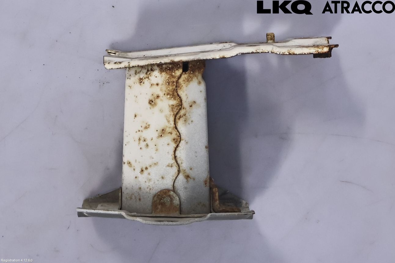 Toyota VERSO 09-18 Støtfanger Bak Feste