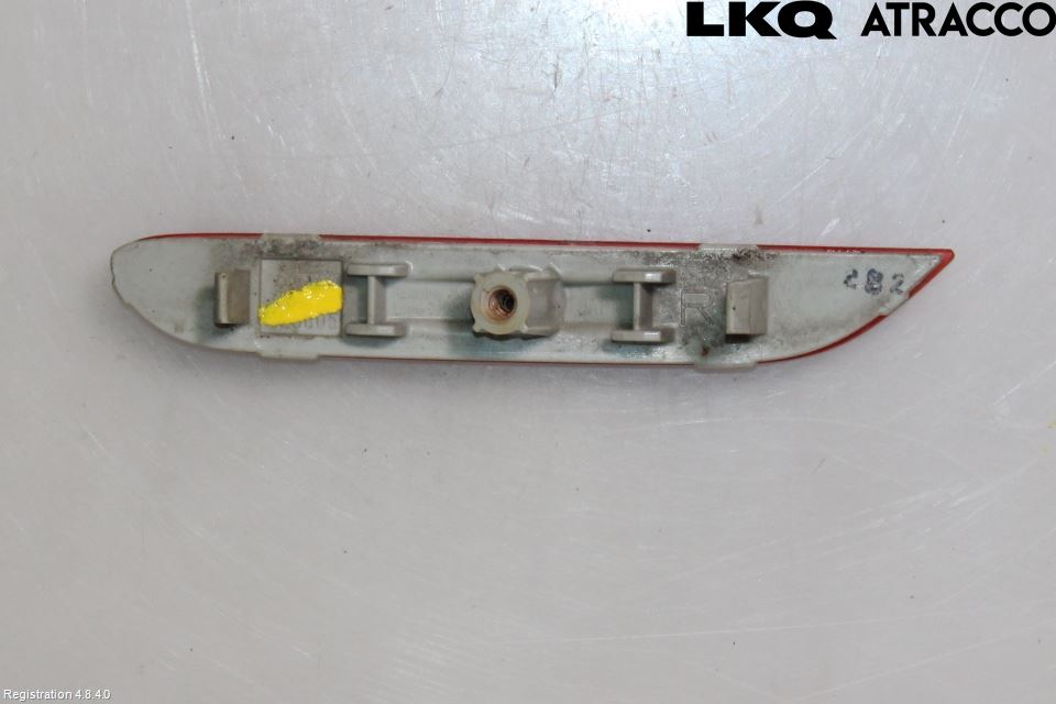 Nissan LEAF 11-17 Refleks Bak
