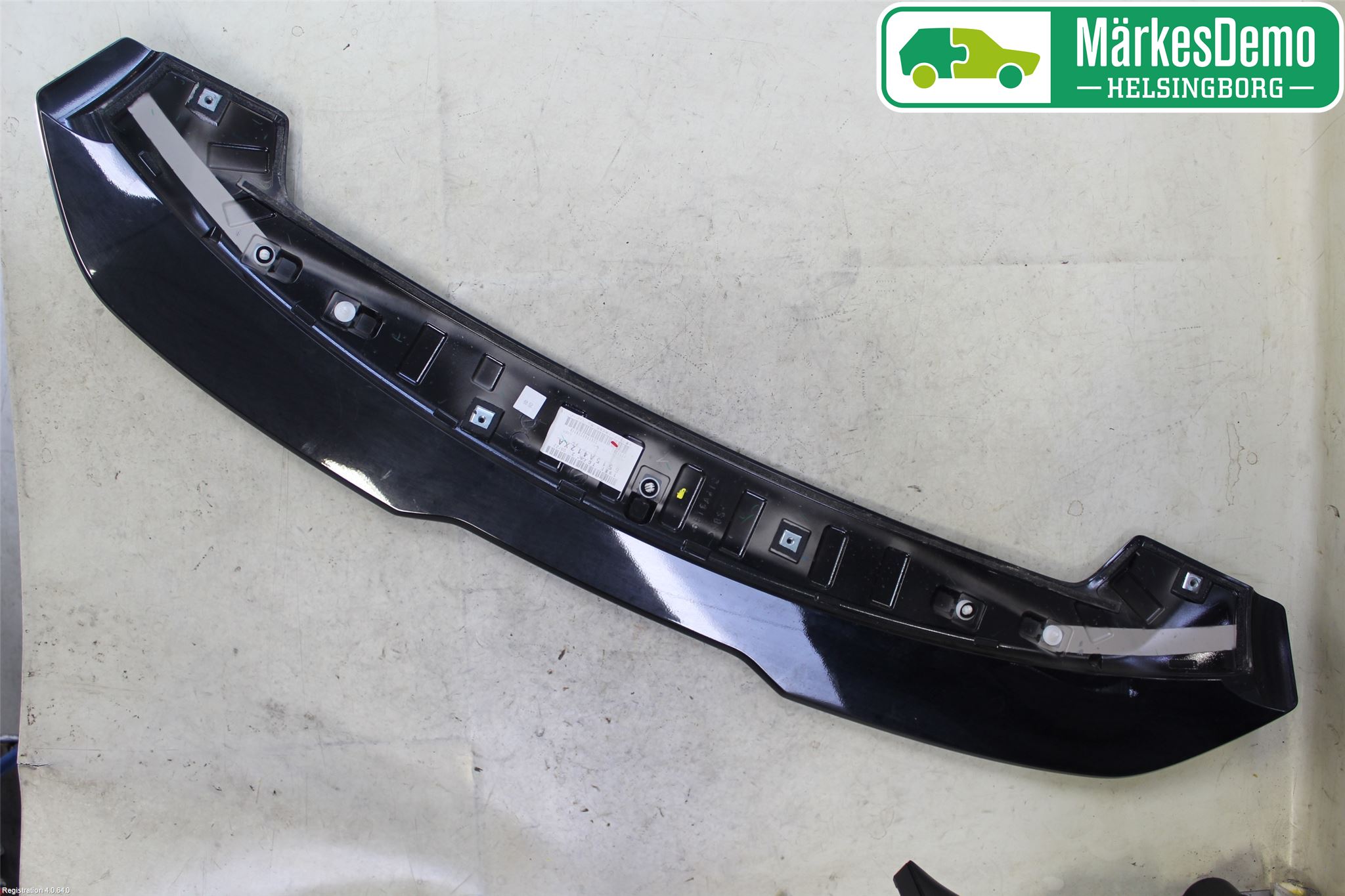 Mitsubishi OUTLANDER 13-21 Spoiler Bakluke