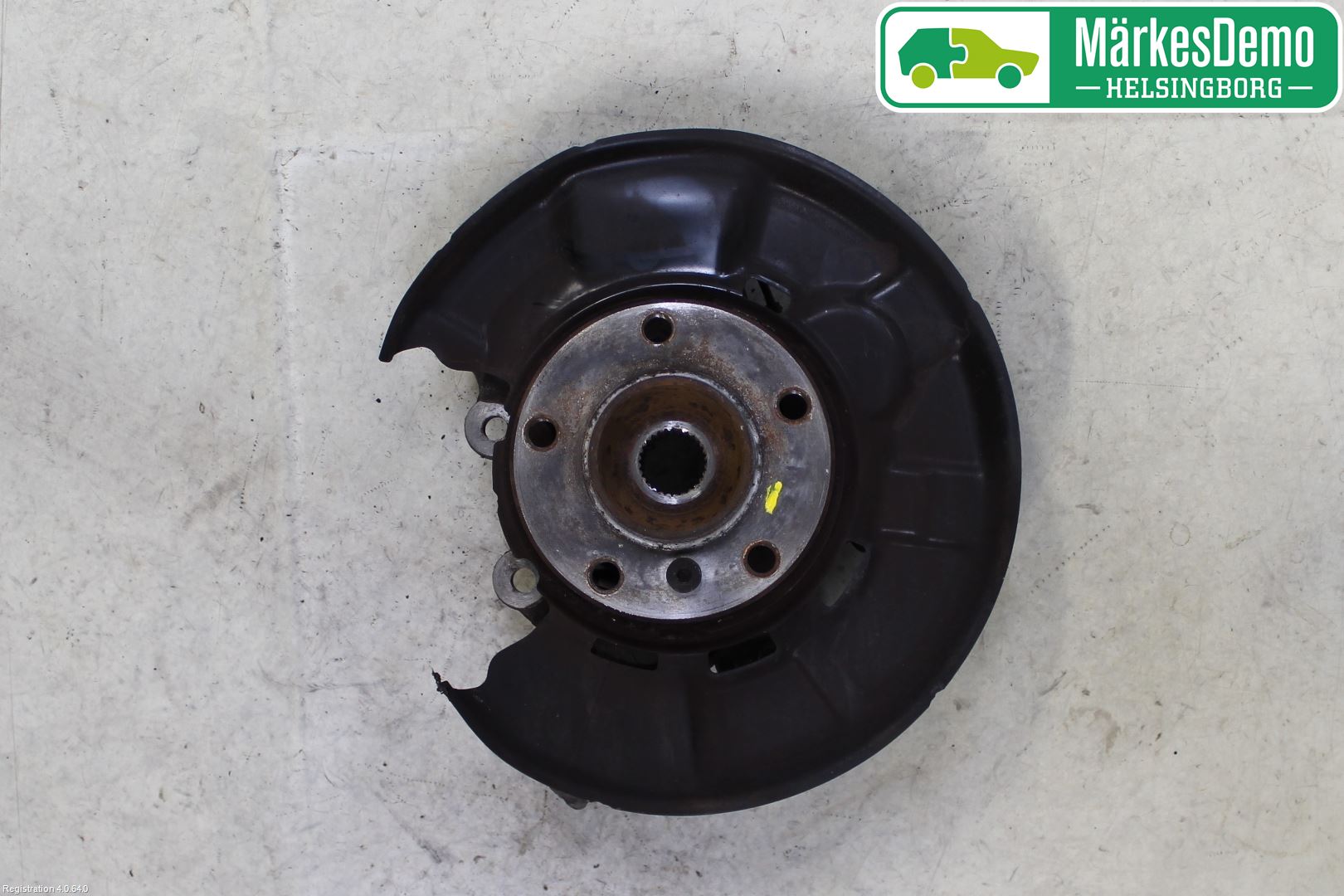BMW 1 F20/F21 11-19 Spindel Vb