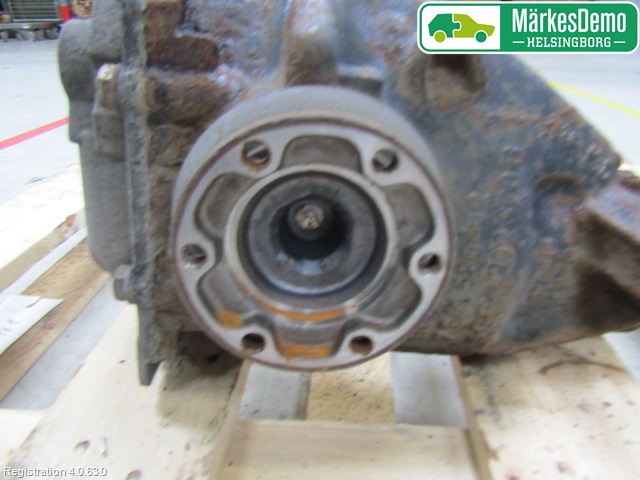 BMW 1 E87/81 5D/3D 03-11 Bakaksel Kardang Bak -Diff