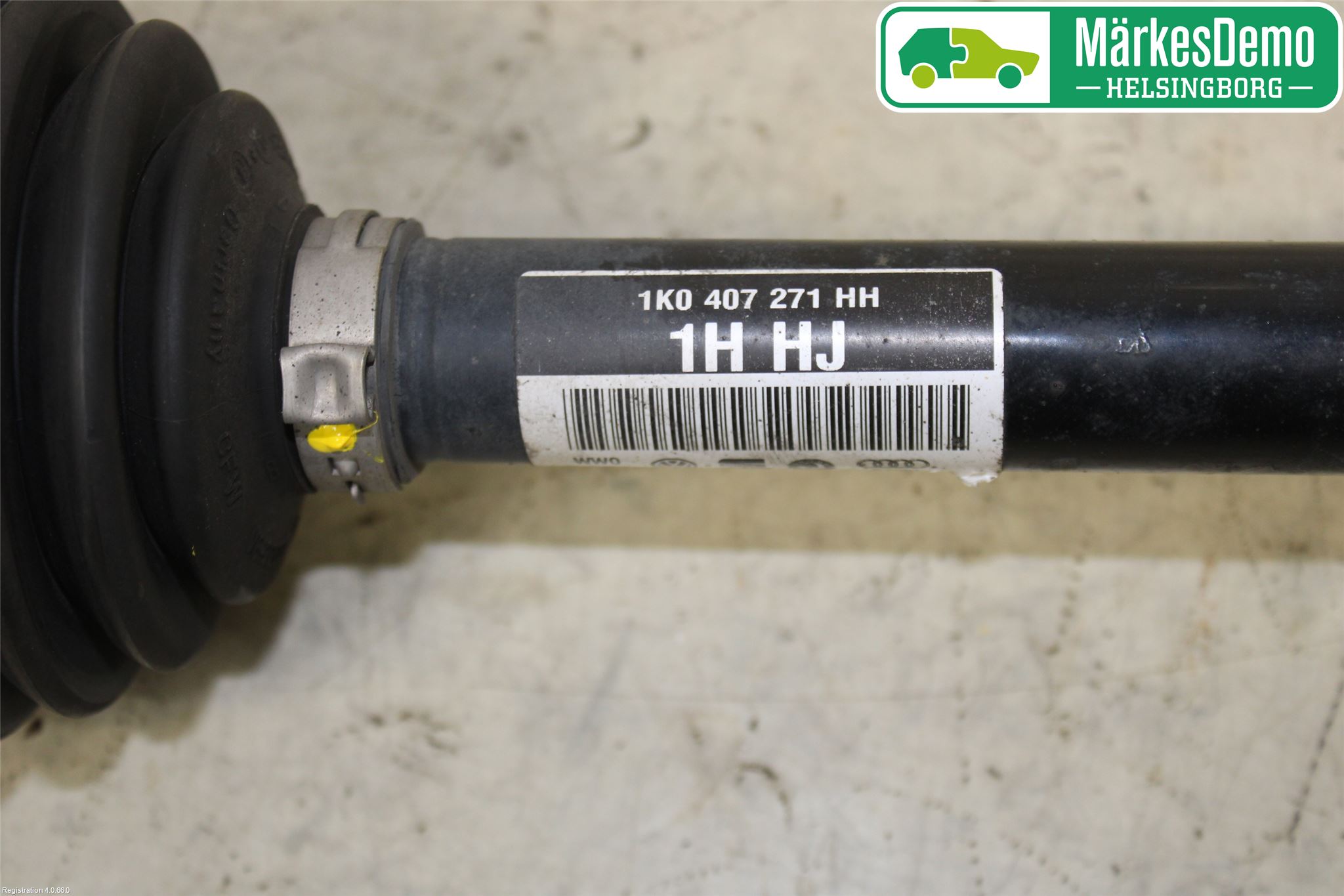 Volkswagen VW PASSAT 11-14 Drivaksel Foran Kompl Venstre
