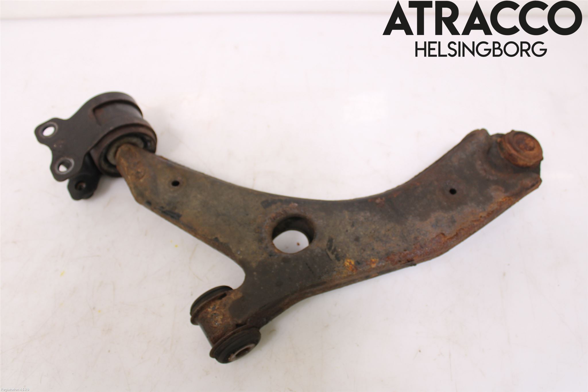 Mazda 5 10-18 Bærearm Foran Høyre Nedre