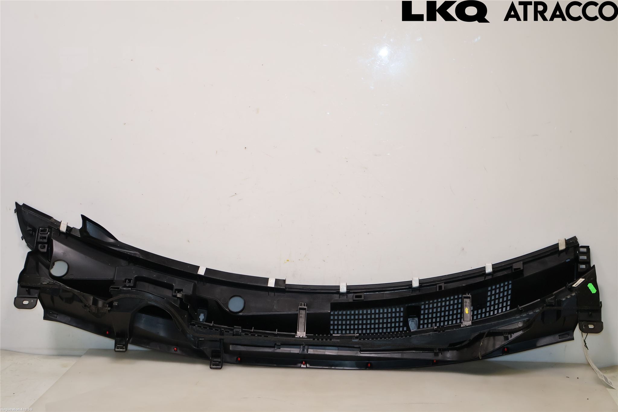 Toyota YARIS XP21 20- Visker Deksel-Grill-Under Frr