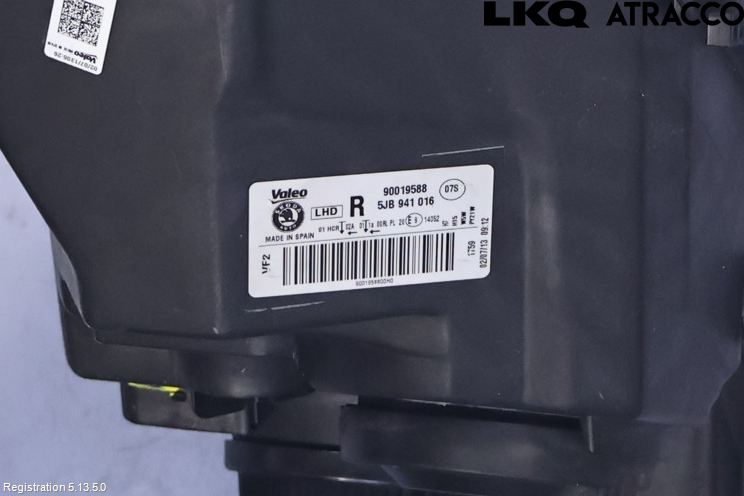 Skoda RAPID Frontlykt Høyre