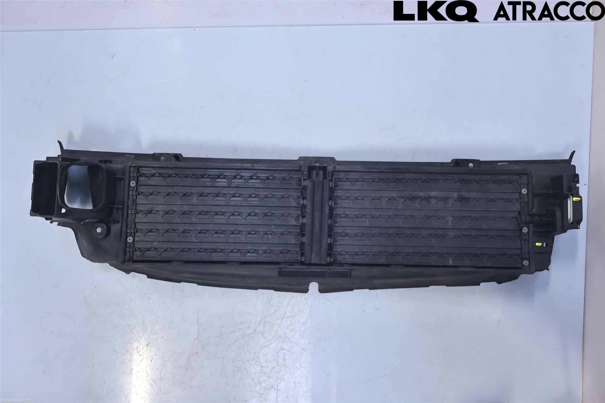 Volvo V90 17->> Luftstyring Front