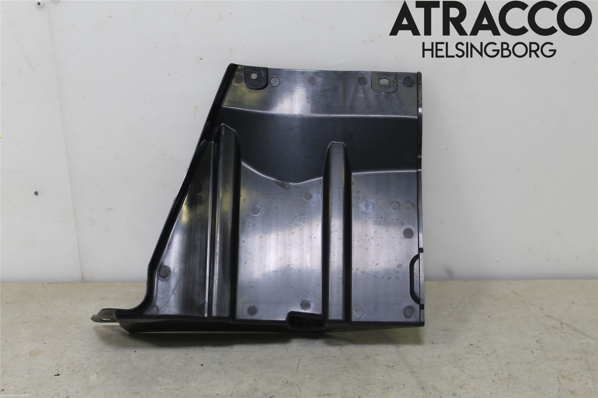 Toyota AYGO X AB70 22- Bunnplate U Motor-Gear-Dørk