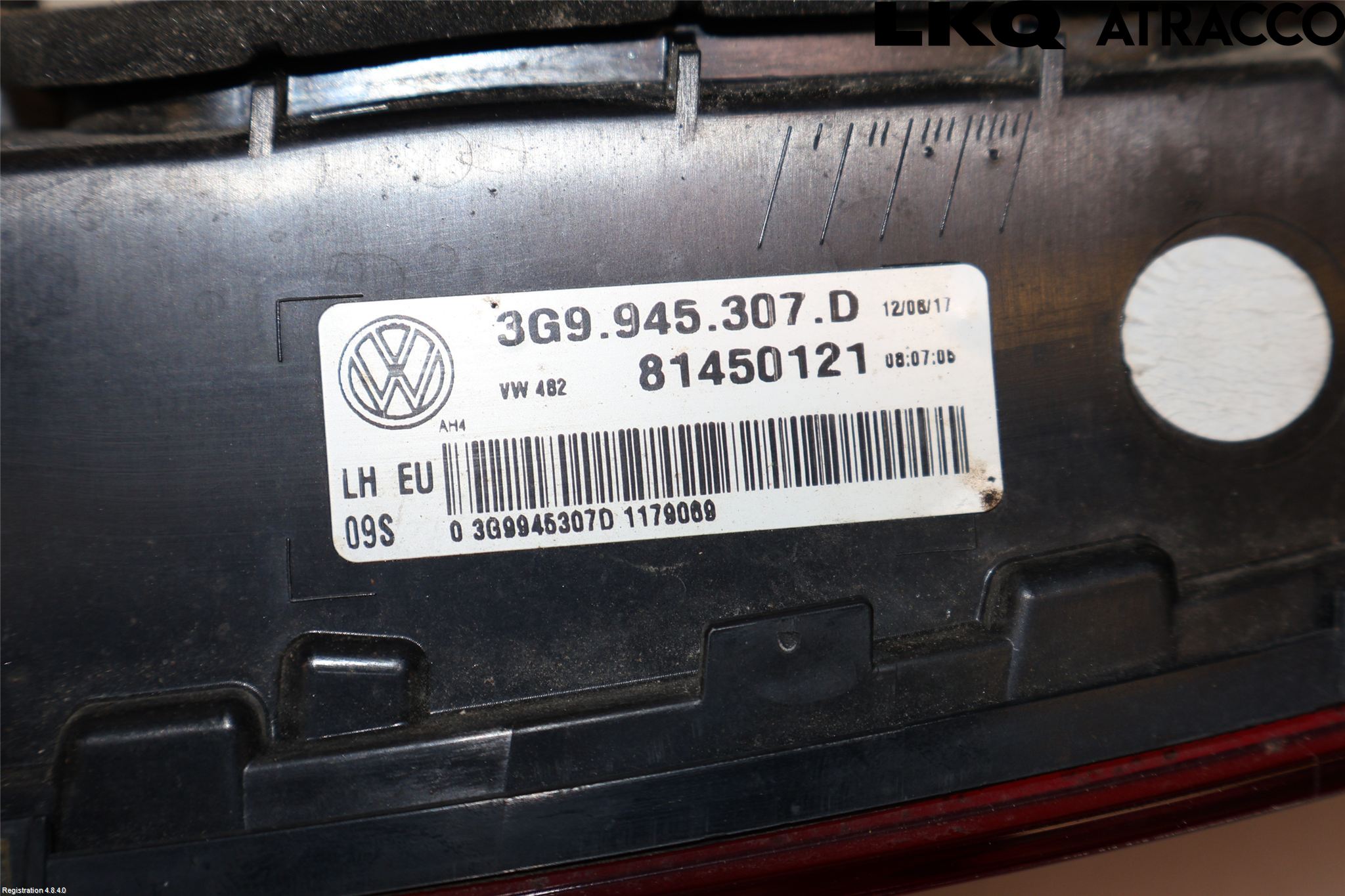 Volkswagen VW PASSAT 15-19 Baklykt Venstre  På Luke(Indre