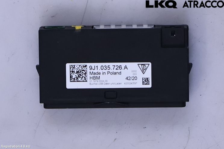 Porsche TAYCAN 20- Usb Connection