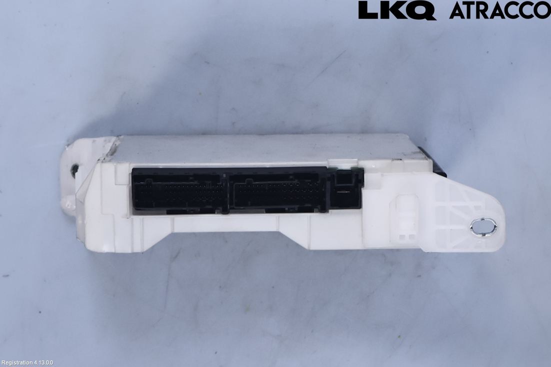 Toyota YARIS CROSS XP21 21- Sikringsboks - Elsentral