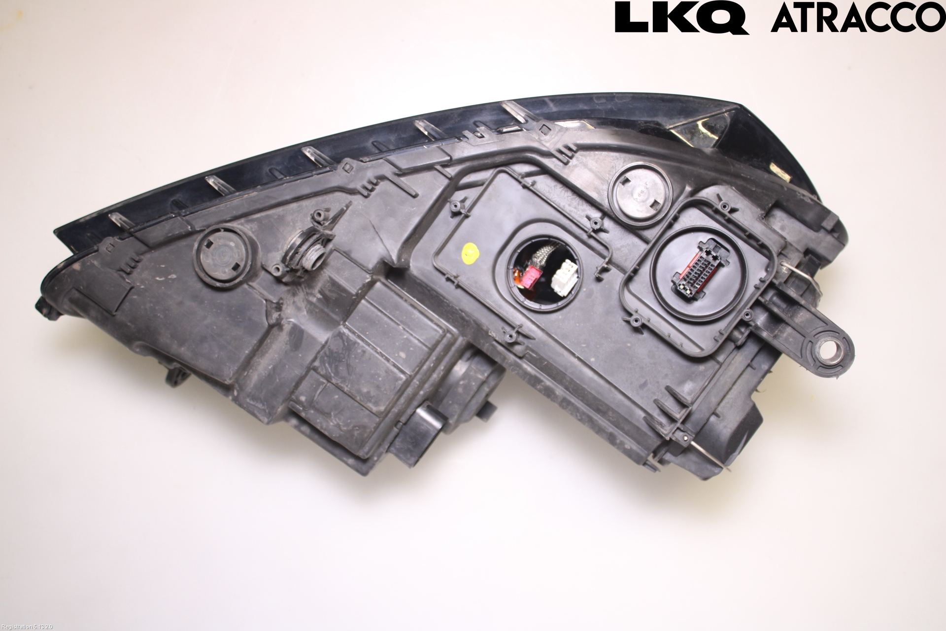 Volkswagen VW PASSAT 11-14 Frontlykt Venstre