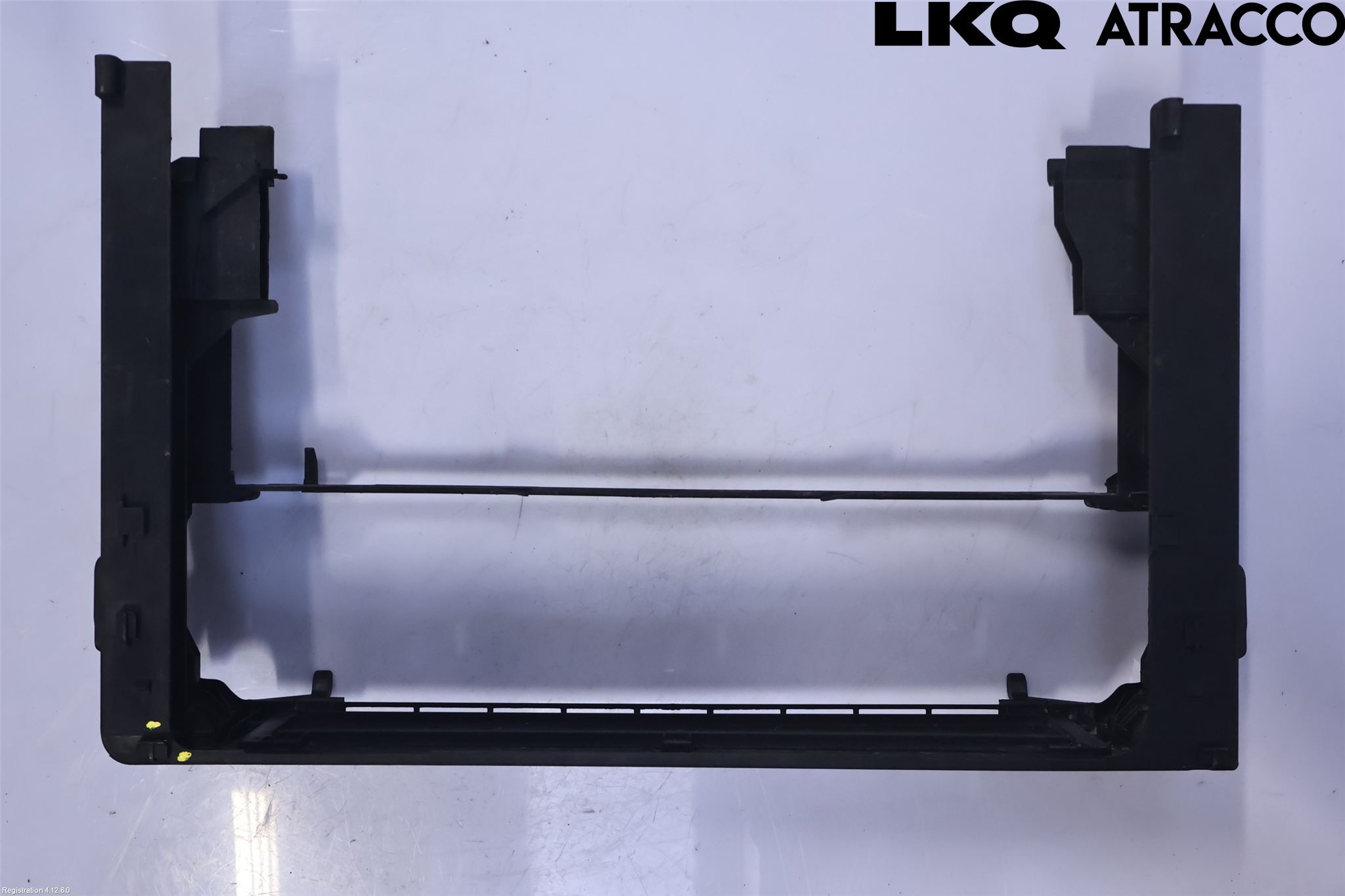 BMW 5 F10/F11/F18 09-17 Radiator Feste - Ramme - Bjelk