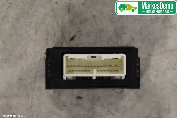 Toyota AURIS 13-19 Rele Viskermotor