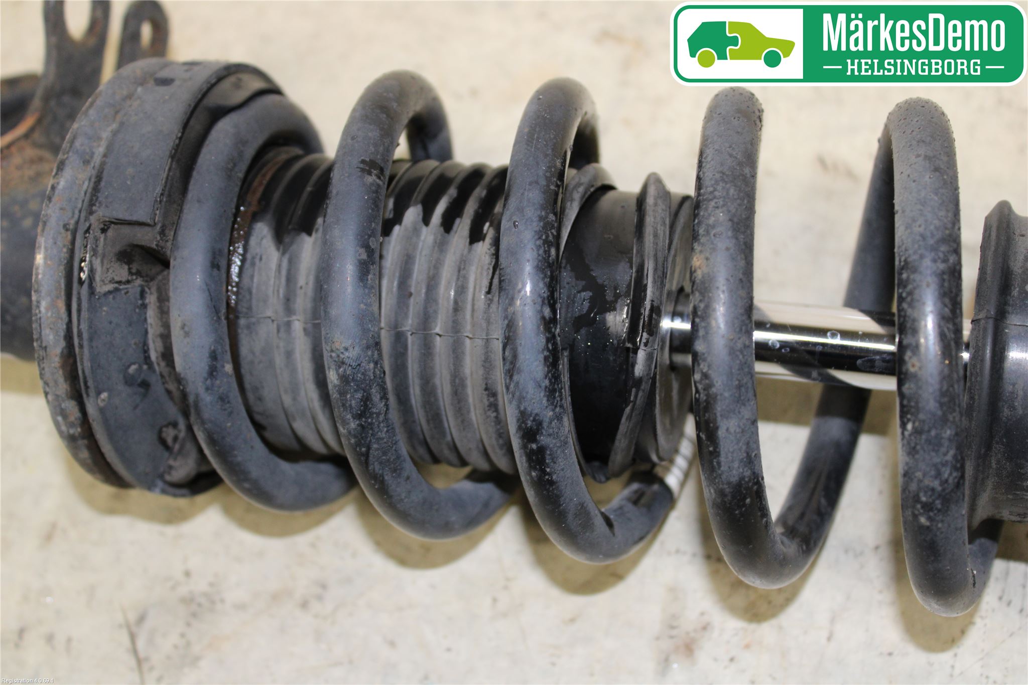 BMW 5 F10/F11/F18 09-17 Fjærbein Foran Venstre