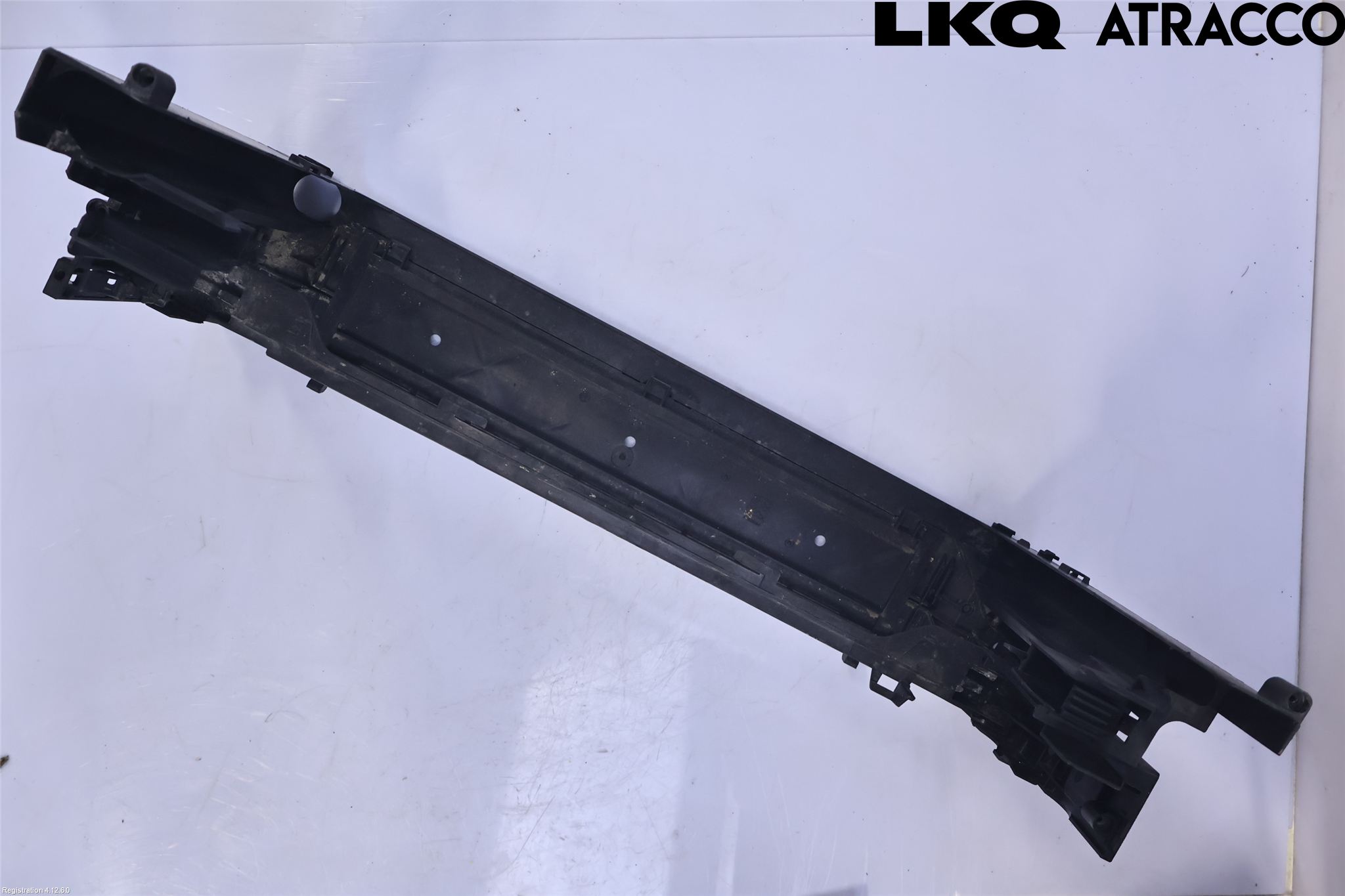 BMW 5 F10/F11/F18 09-17 Radiator Feste - Ramme - Bjelk