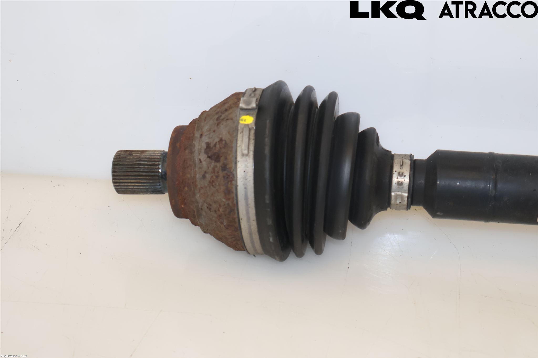 Volkswagen VW PASSAT 15-19 Drivaksel Foran Kompl Høyre