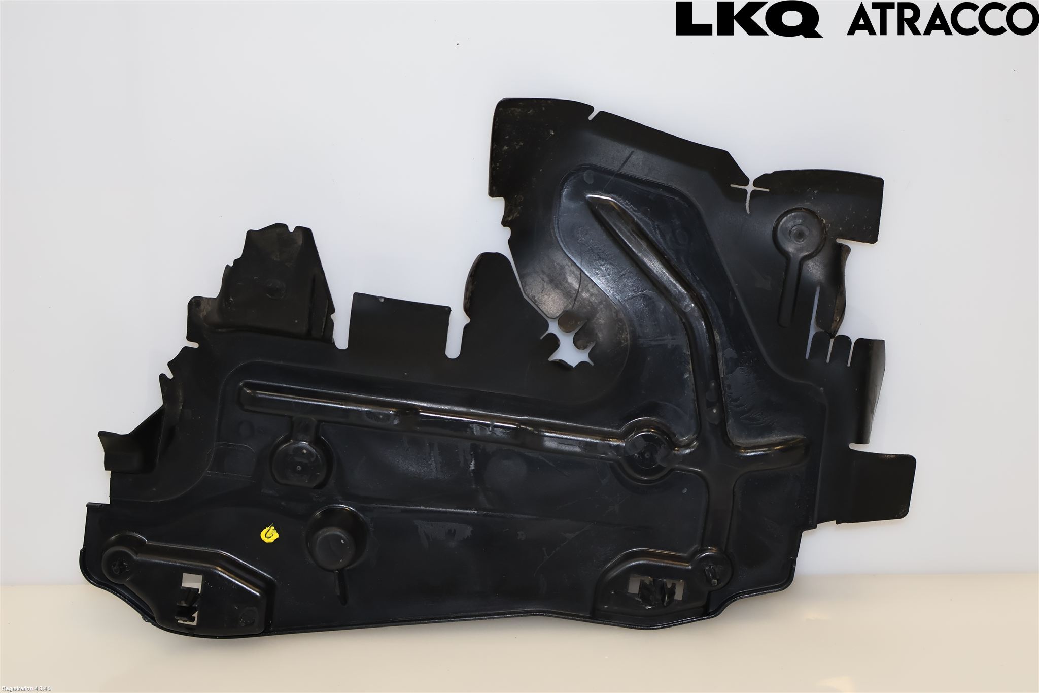 Peugeot 208 12-15 Luftstyring Front