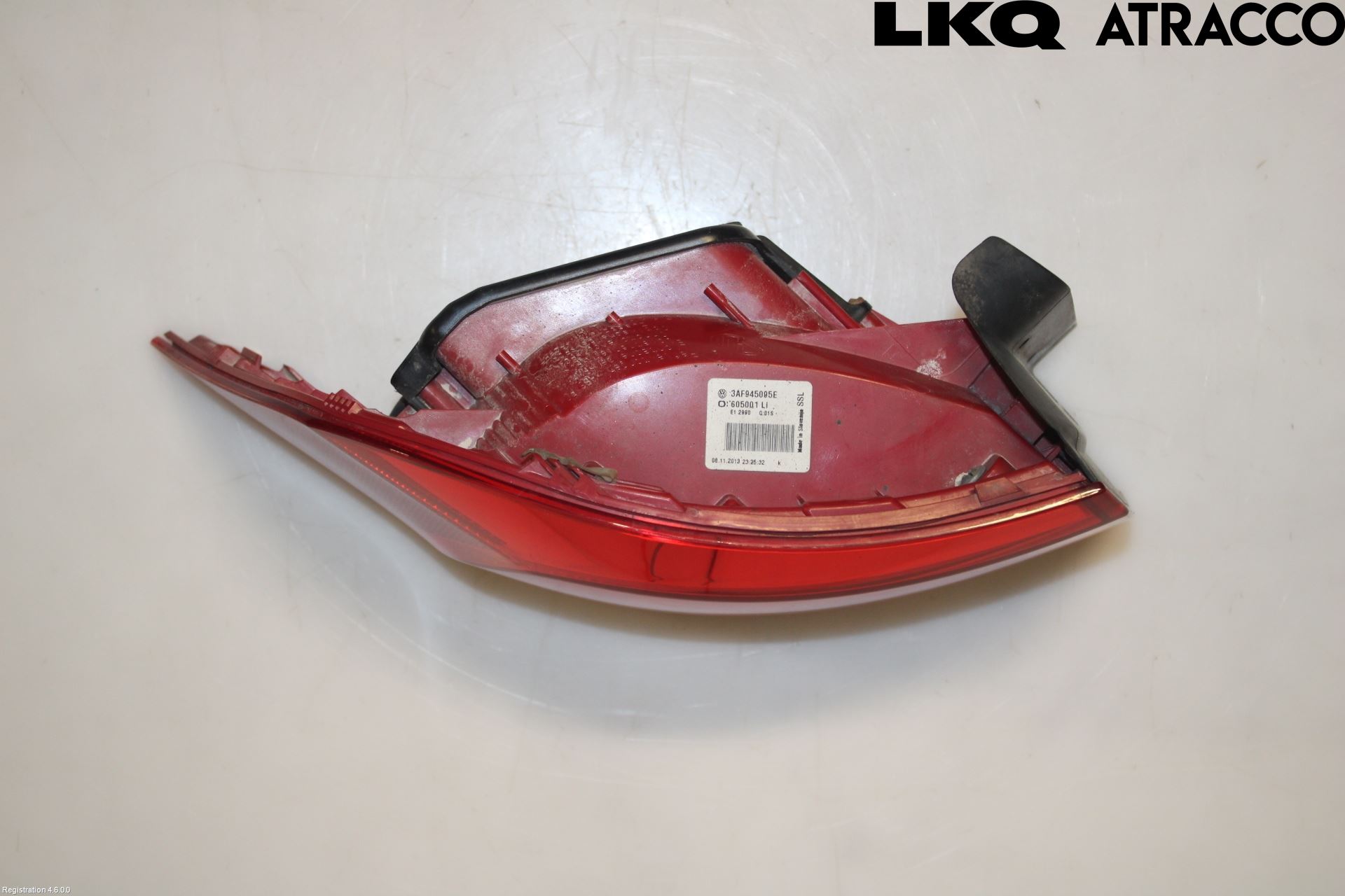 Volkswagen VW PASSAT 11-14 Baklykt Venstre