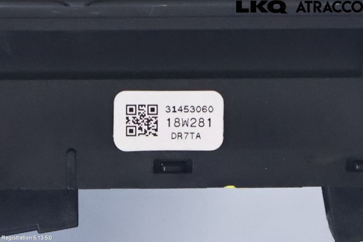 Volvo XC40/RECHARGE 18- Strömställare Dragkrok