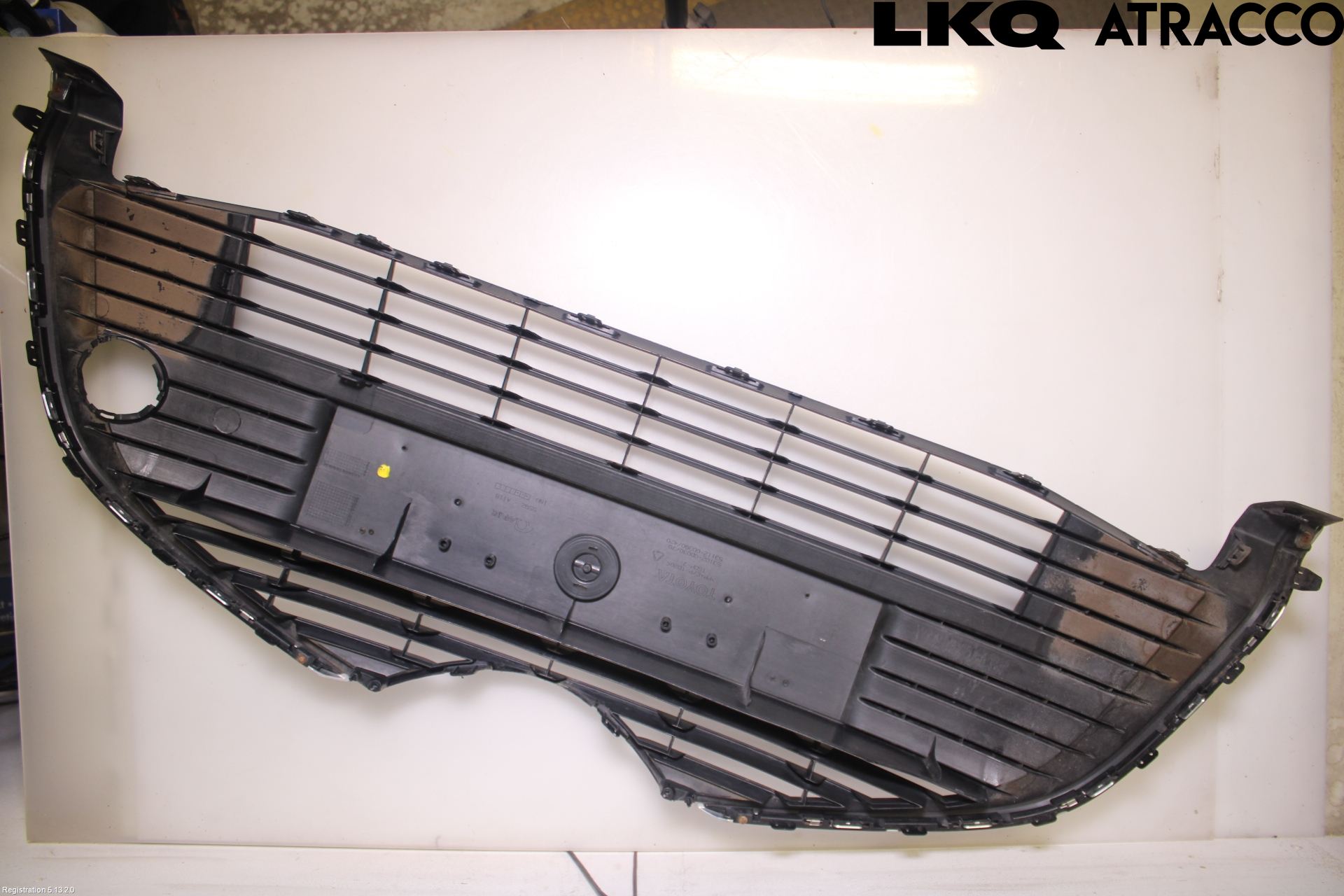 Toyota YARIS XP130 15-20 Grilldel Midt