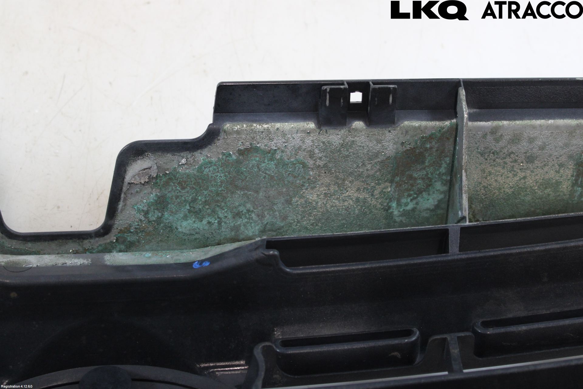 Subaru LEGACY    04-06 Grill Komplett