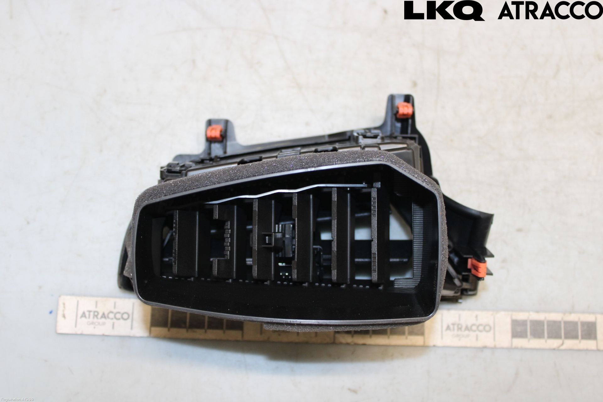 Toyota COROLLA CROSS XG10 22- Dashbord Kanal - Dyse