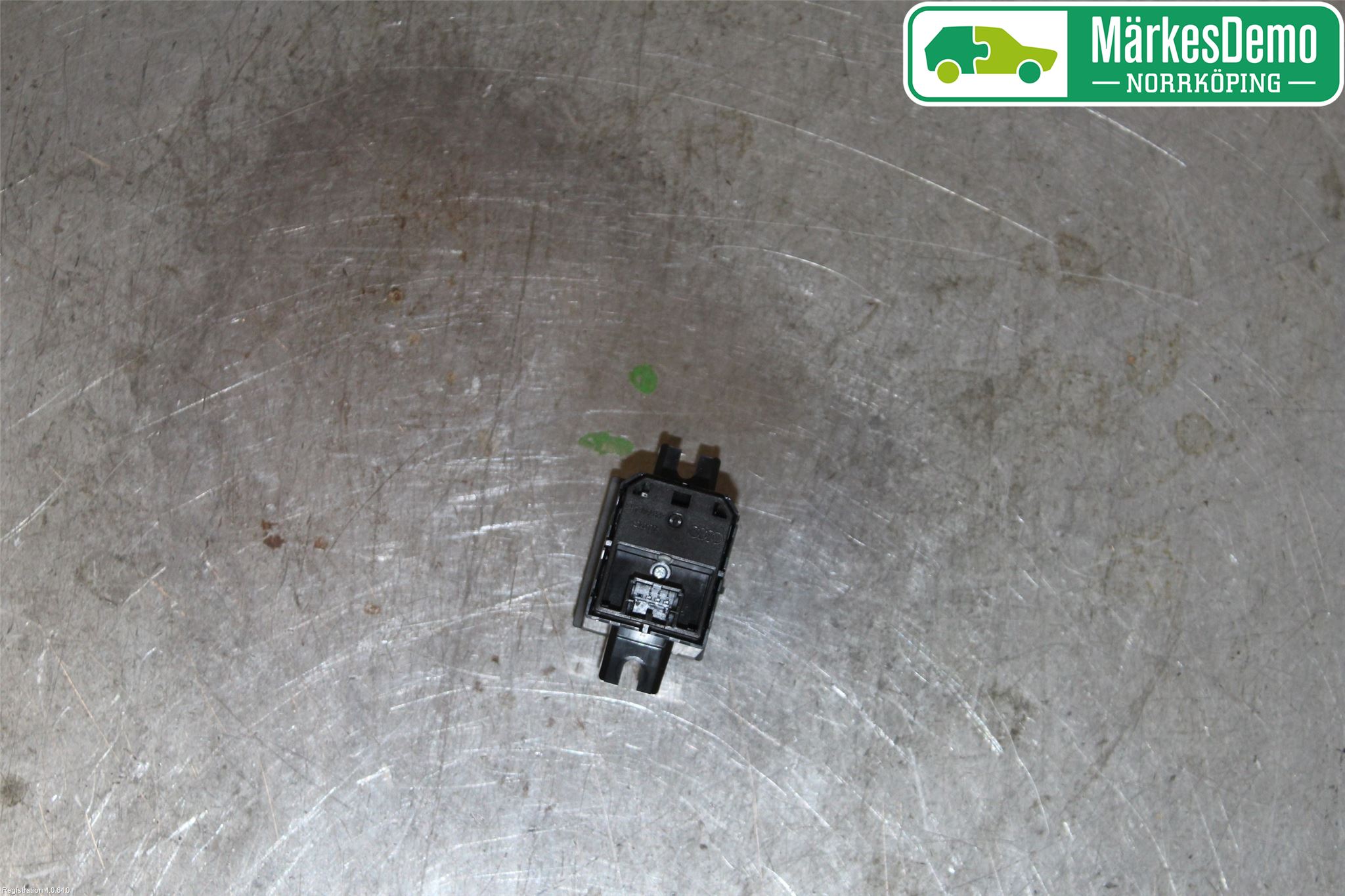 Audi A4/S4 B9 16-19 Bryter Fader Høytalere
