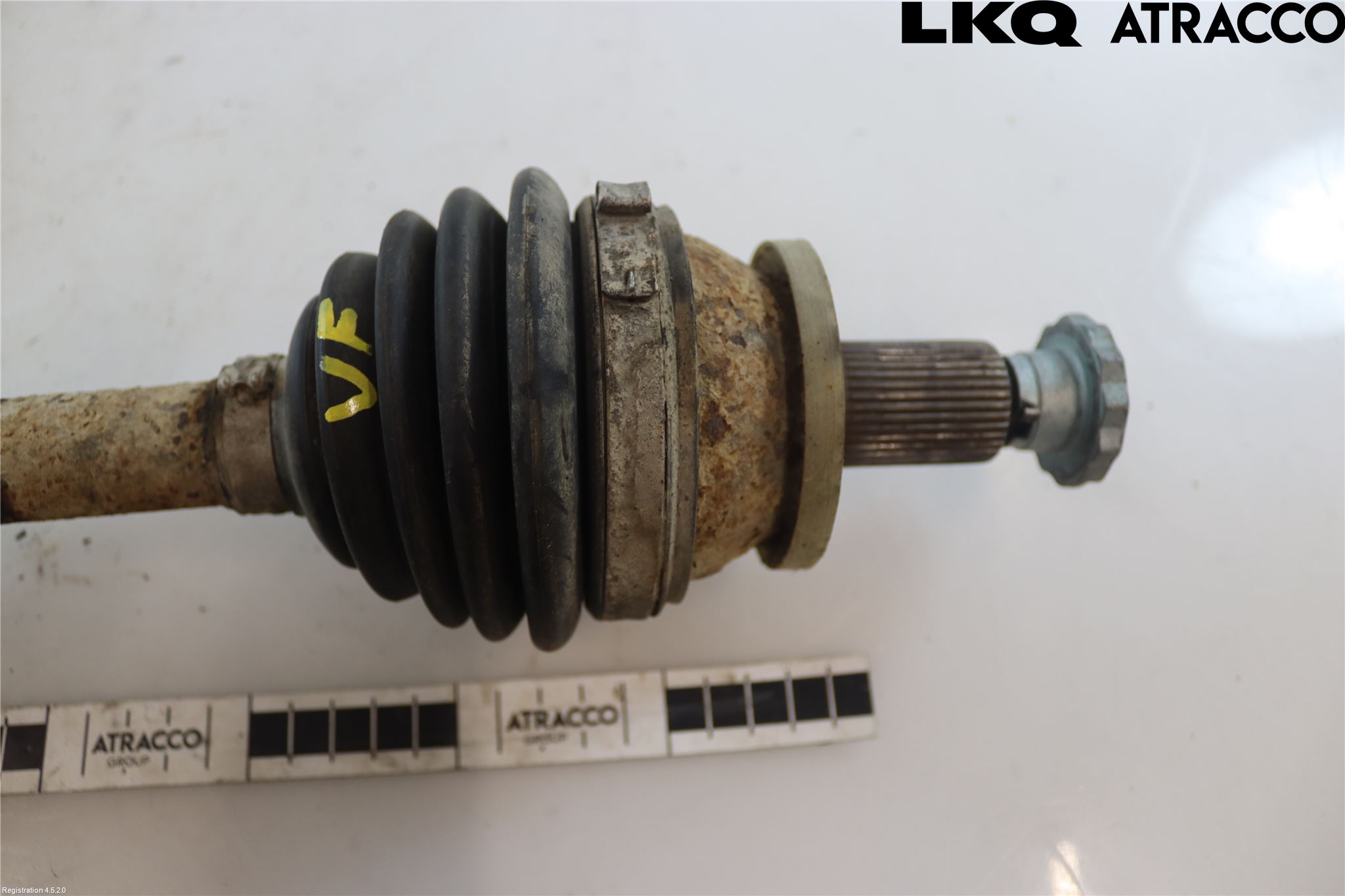 Volkswagen VW POLO 02-05 Drivaksel Foran Kompl Venstre