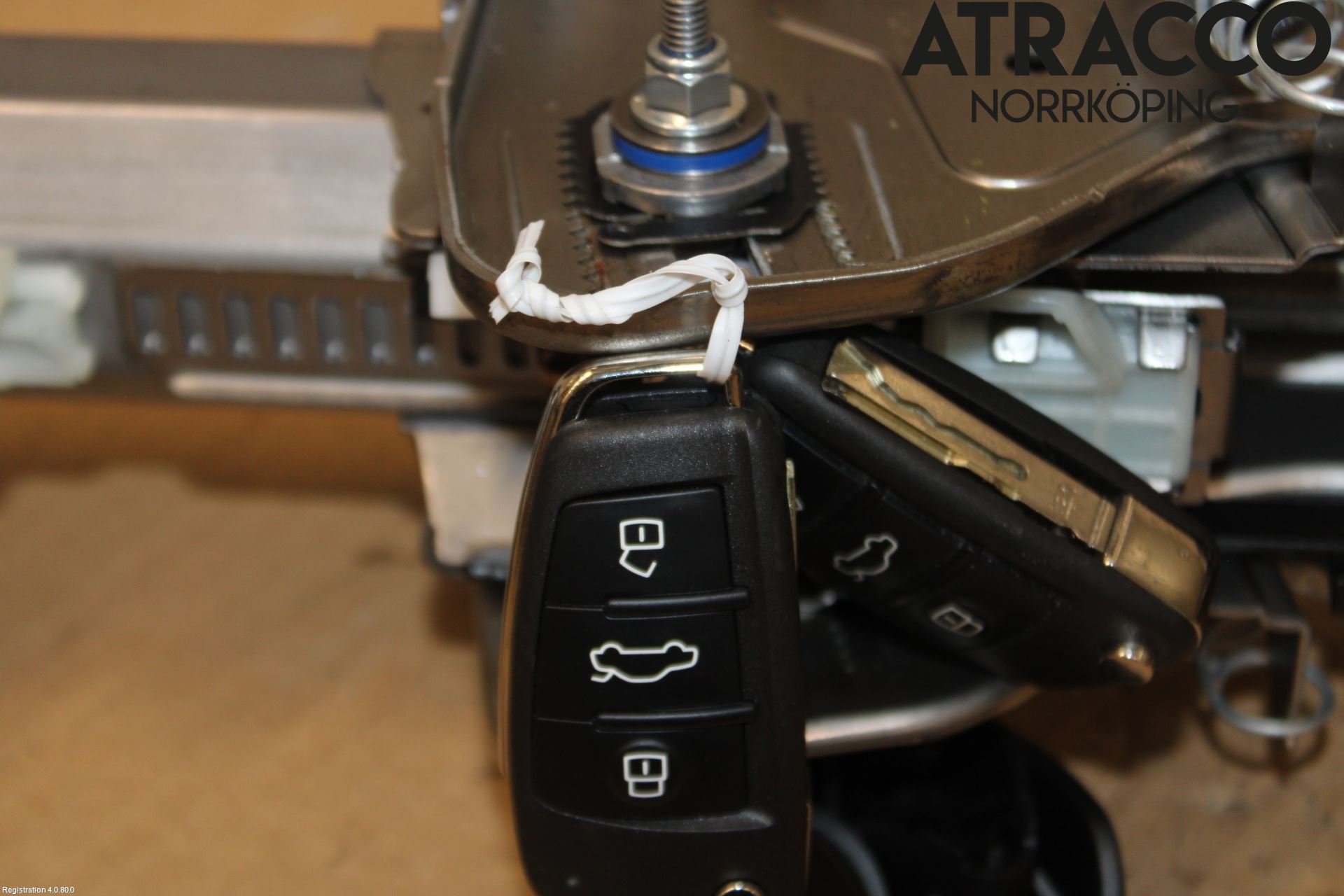 Audi Q3 F3 19- Rattakselaggregat Justerbart