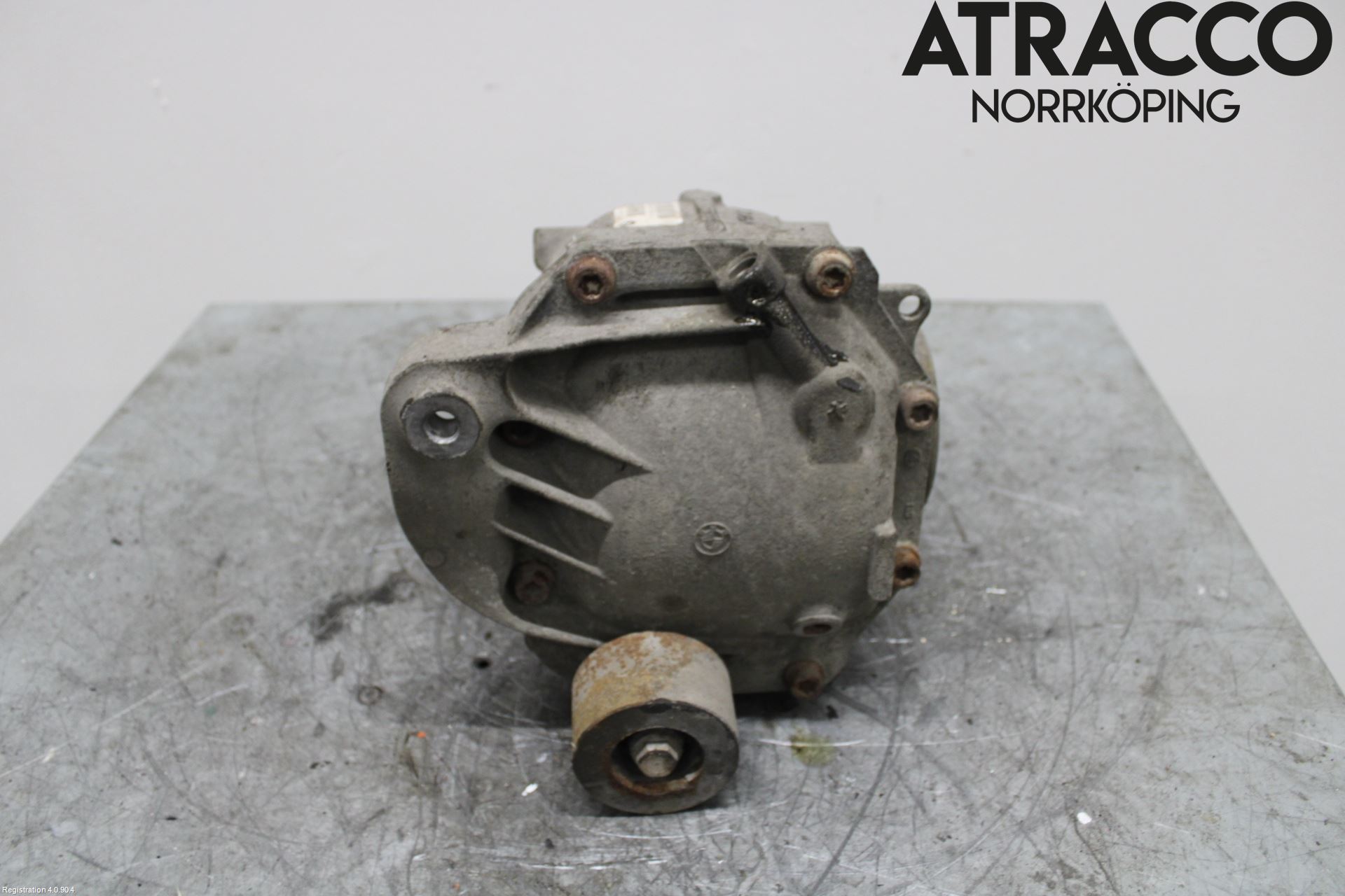 BMW 5 F10/F11/F18 09-17 Bakaksel Kardang Bak -Diff