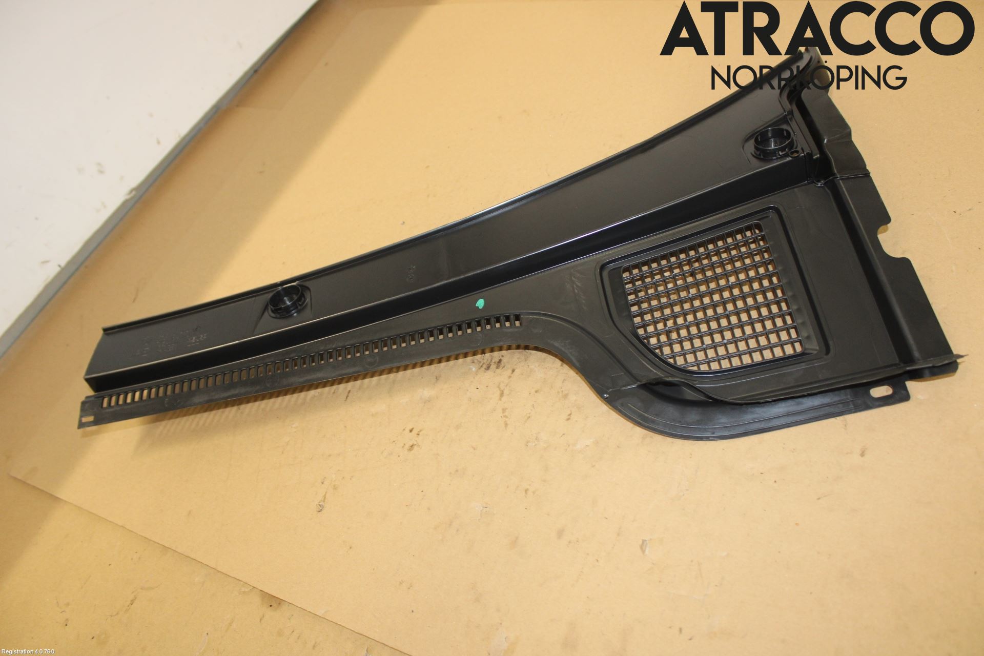Volkswagen VW GOLF / E-GOLF VIII 20- Visker Deksel-Grill-Under Frr