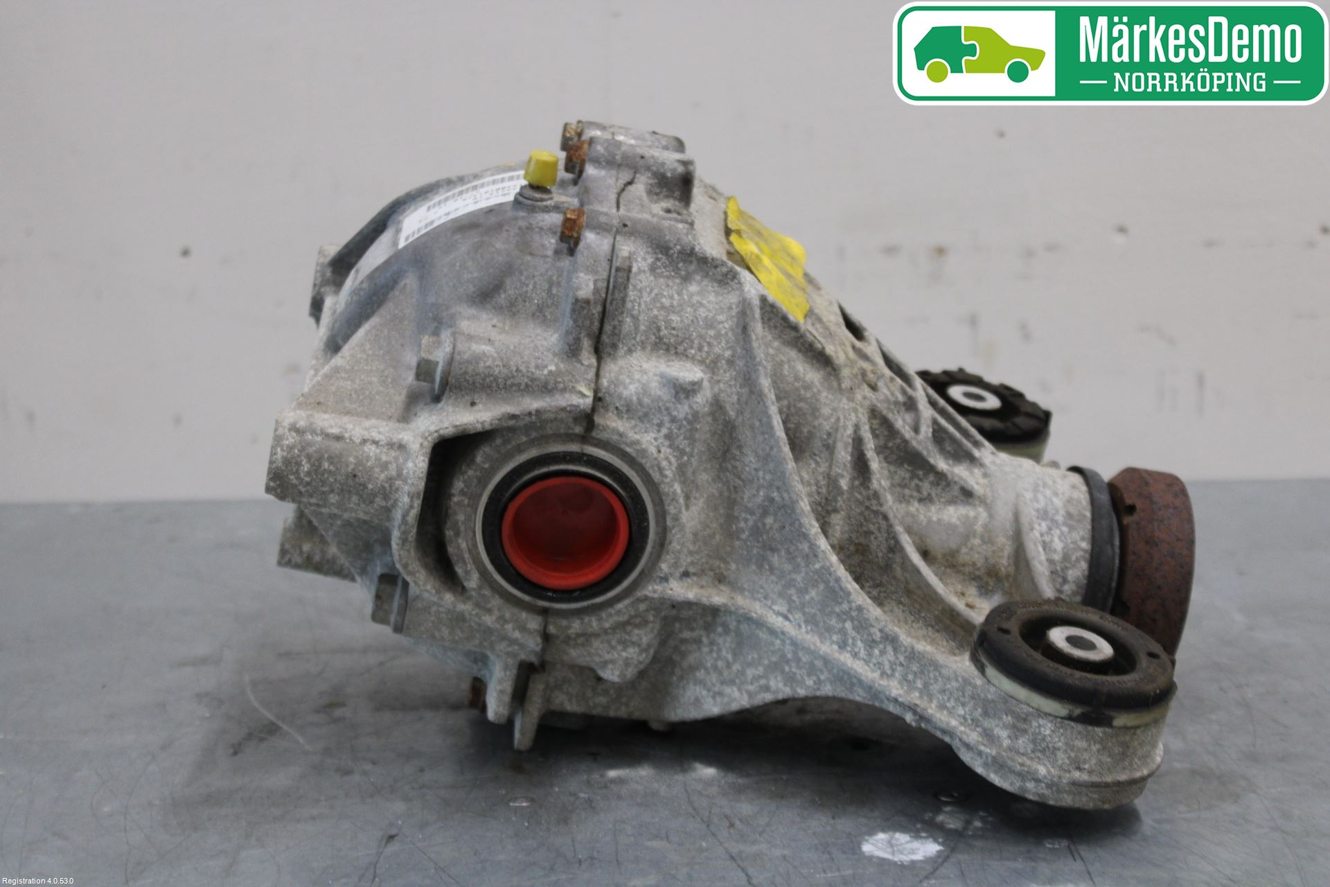 Jaguar XE (X760) 15-24 Bakaksel Kardang Bak -Diff
