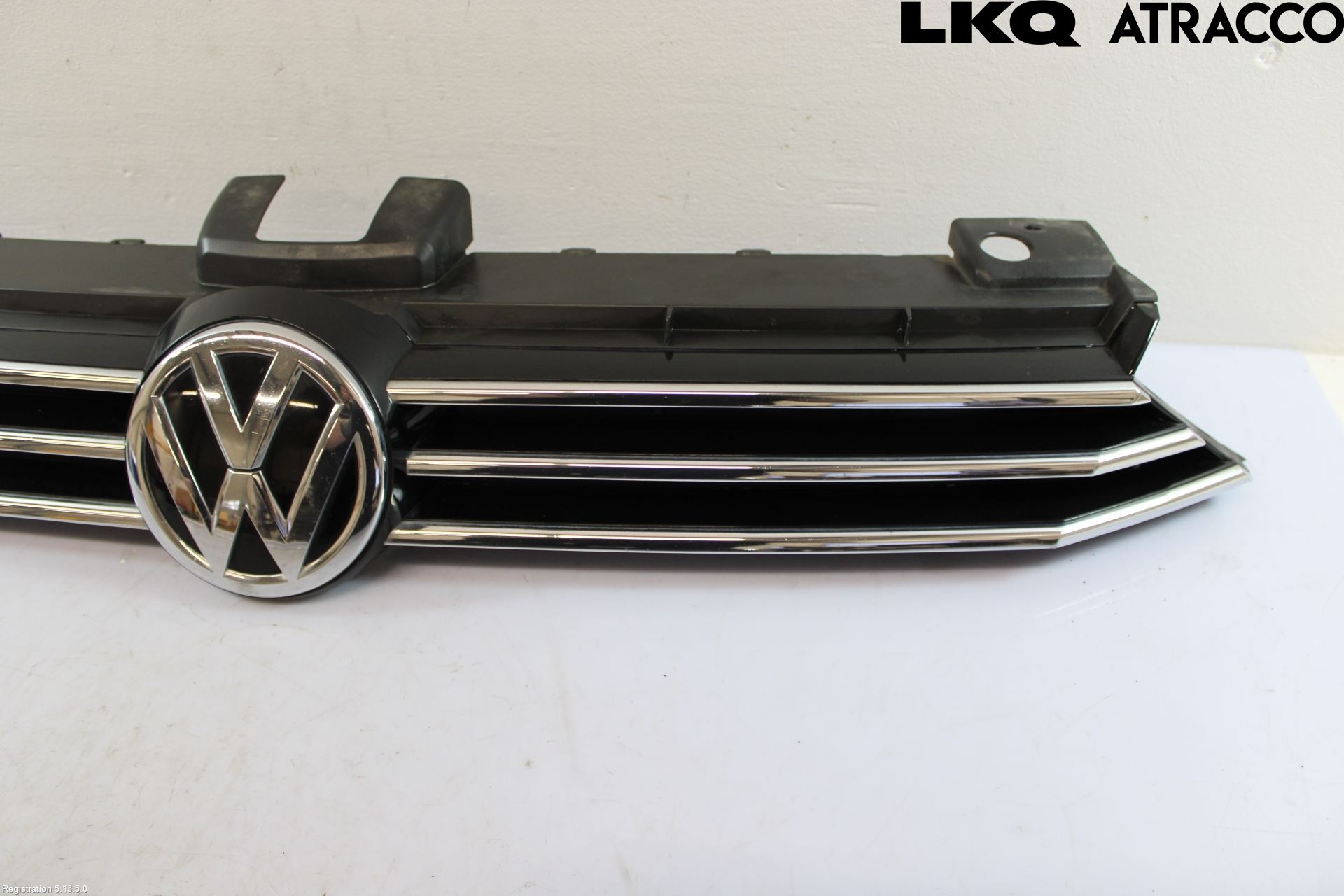 Volkswagen VW GOLF SPORTSVAN 15-20 Grill Komplett
