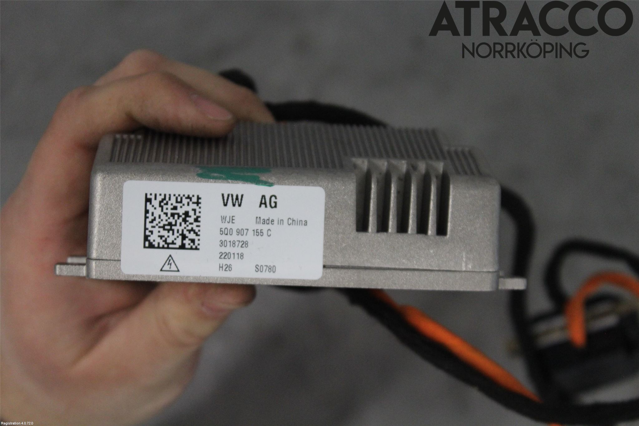 Volkswagen VW ARTEON 17- Inverter 12-)220V
