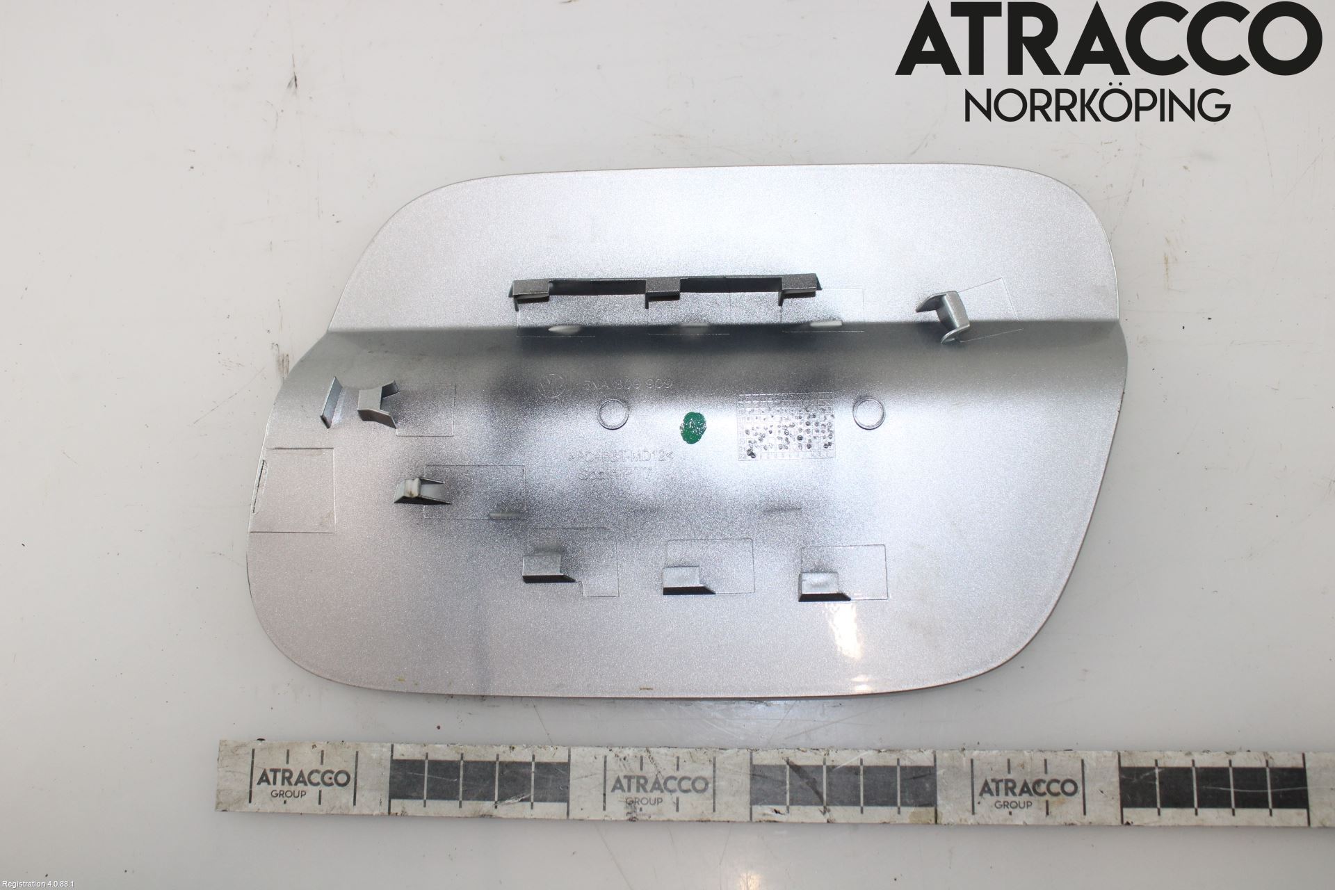 Volkswagen VW TIGUAN 16-24 Drivstoff Tankluke