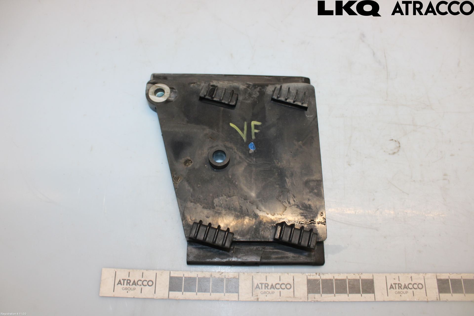 Audi A8/S8 4D 94-02 Støtfangerfeste Foran Venstre