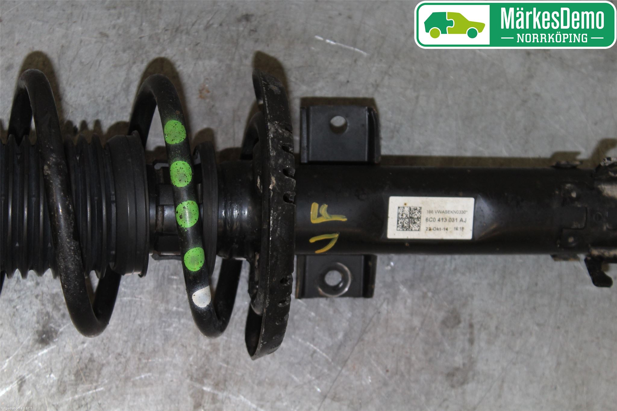 Volkswagen VW POLO 10-17 Fjærbein Foran Venstre