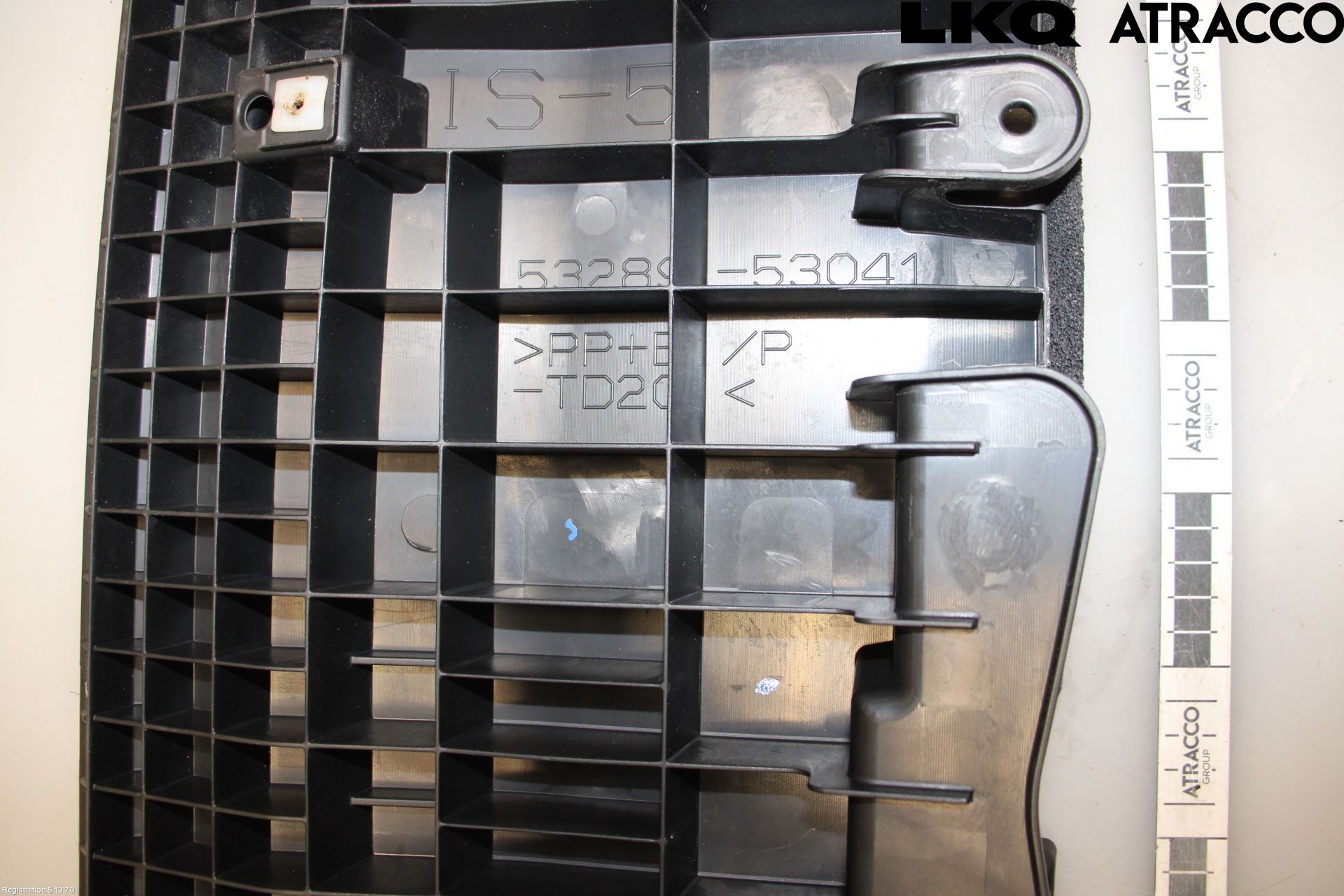 Lexus IS 250/350 14-20 Radiator Feste - Ramme - Bjelk