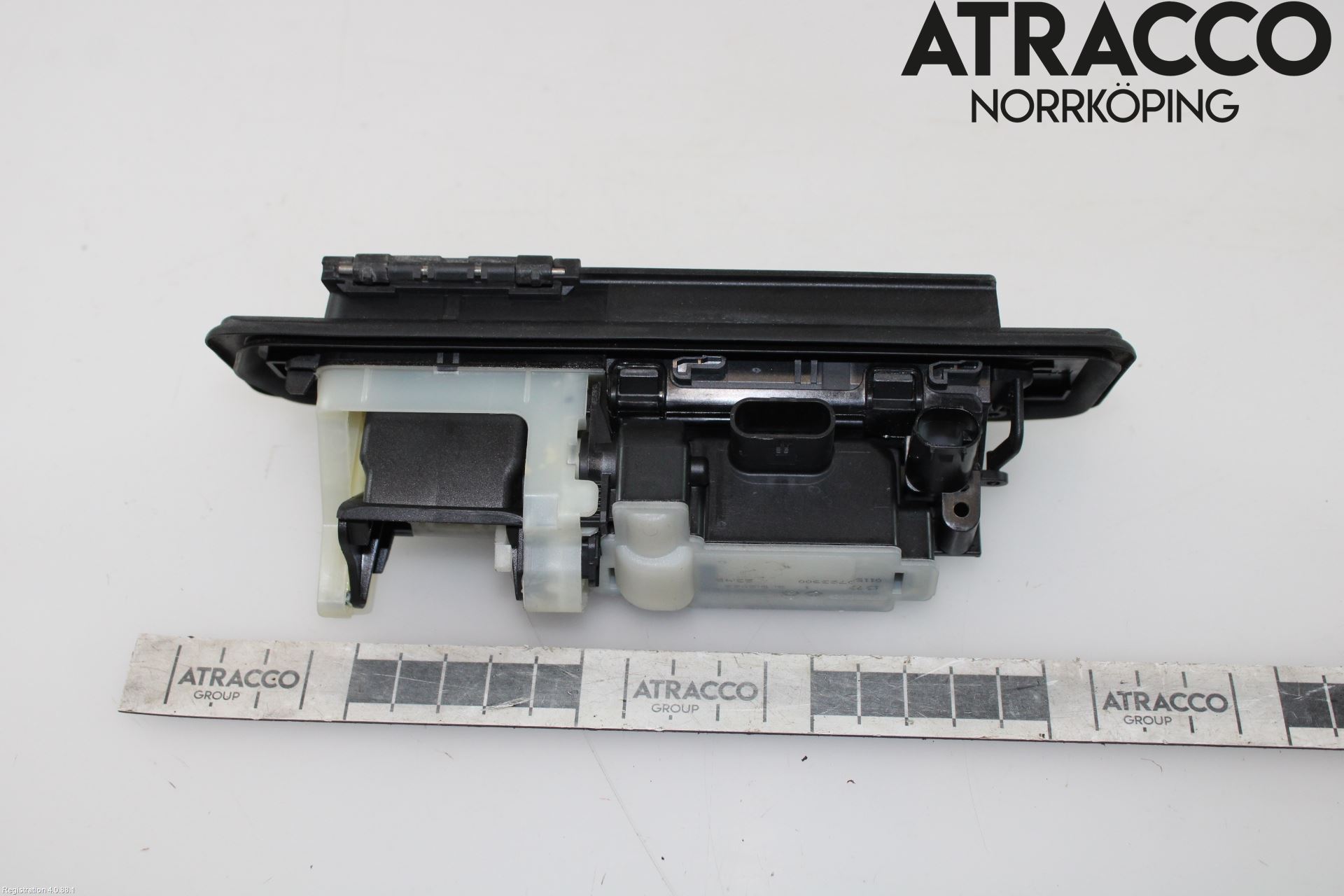 Mercedes-Benz MB E-KLASS (W213) 16-23 Bakluke Handtak Ytre